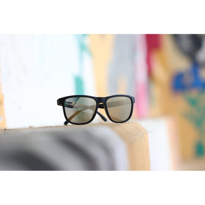 EARLE - 001P